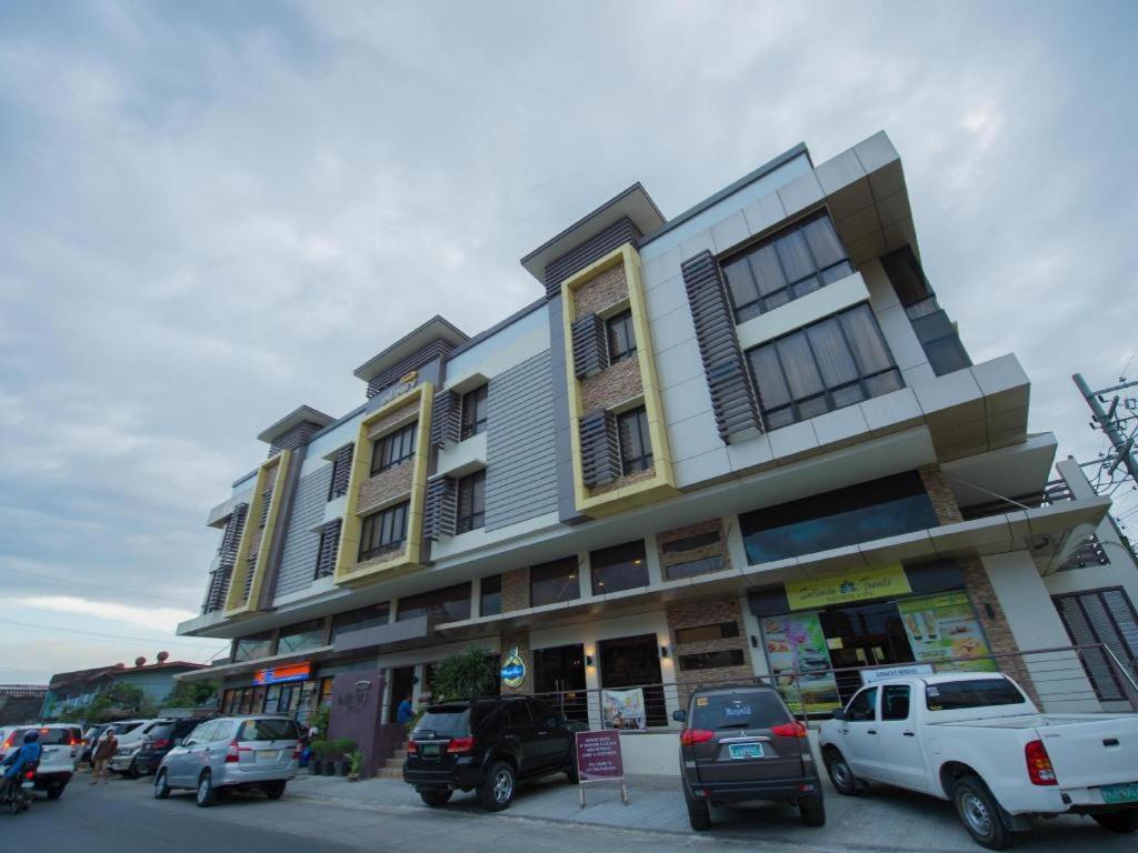 Infinity Suites Davao Luaran gambar