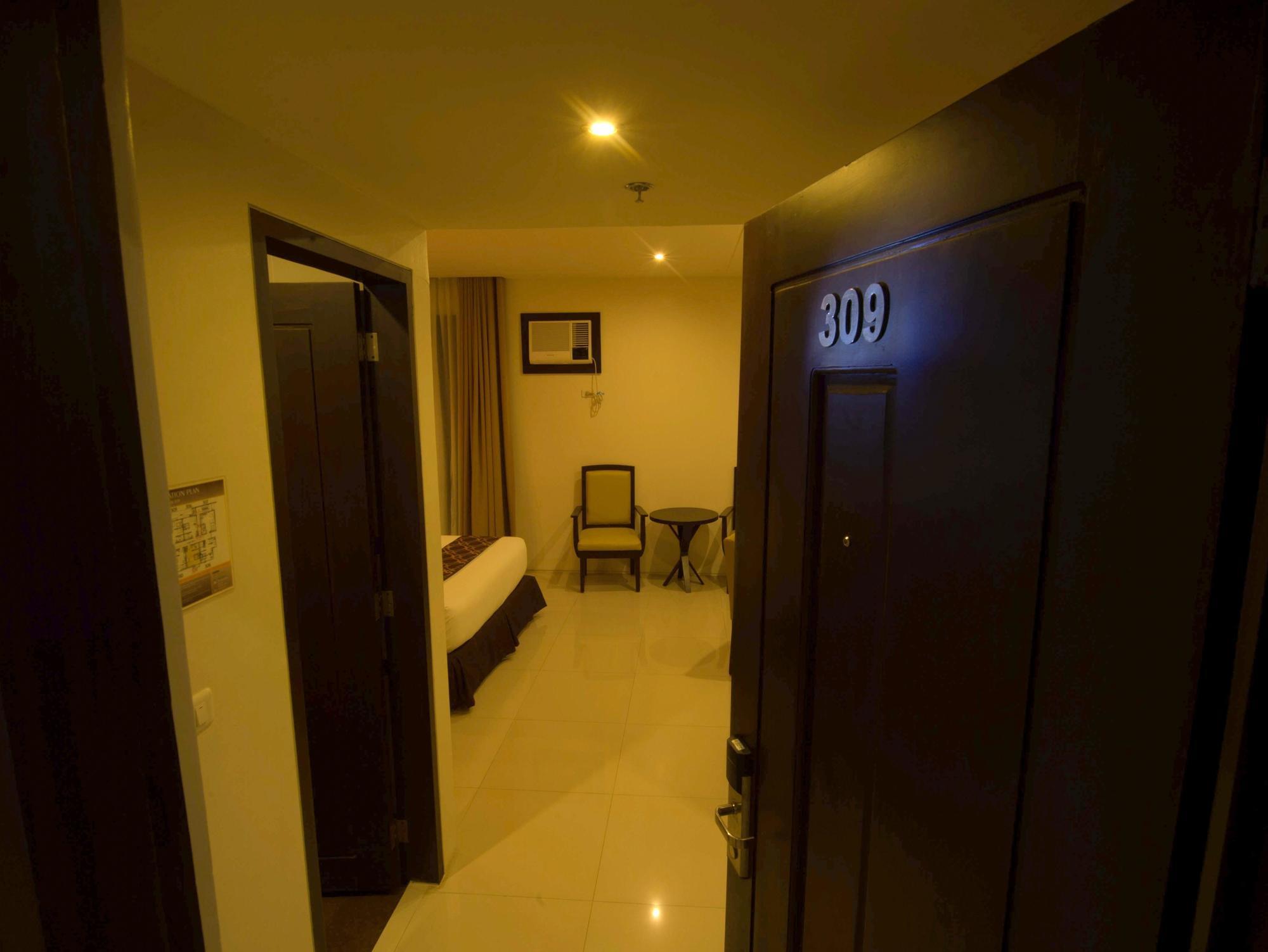 Infinity Suites Davao Luaran gambar