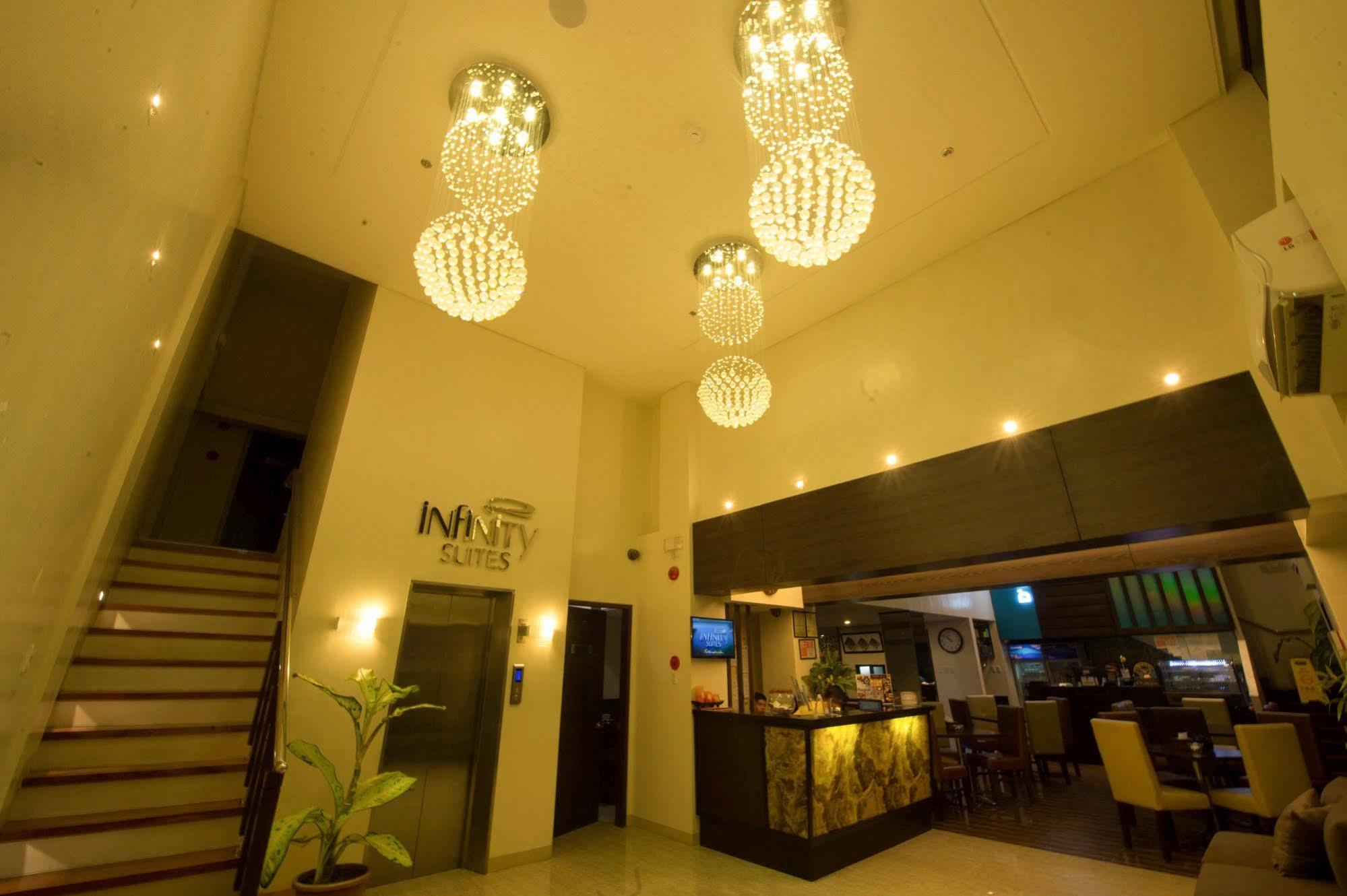 Infinity Suites Davao Luaran gambar