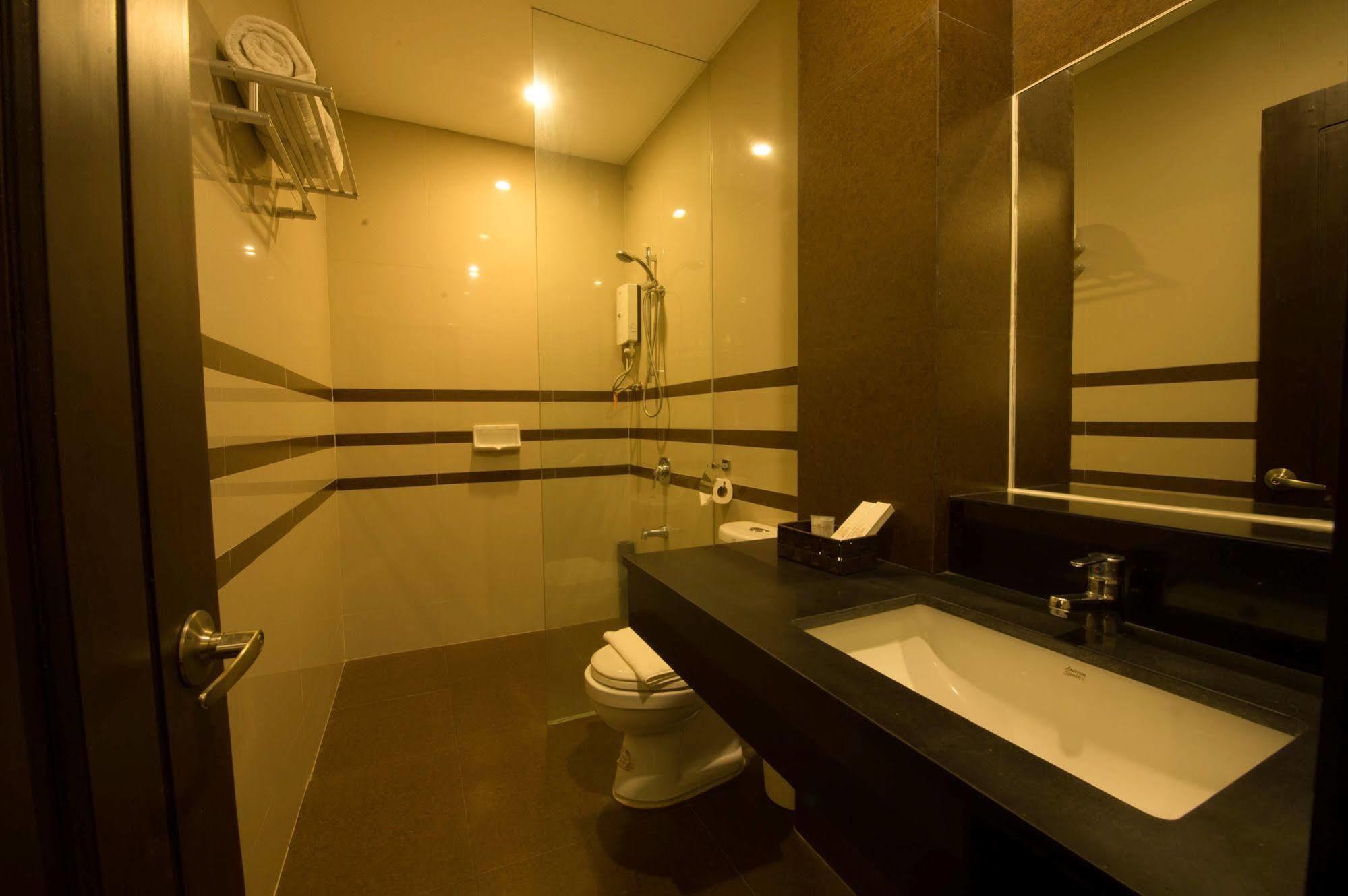 Infinity Suites Davao Luaran gambar
