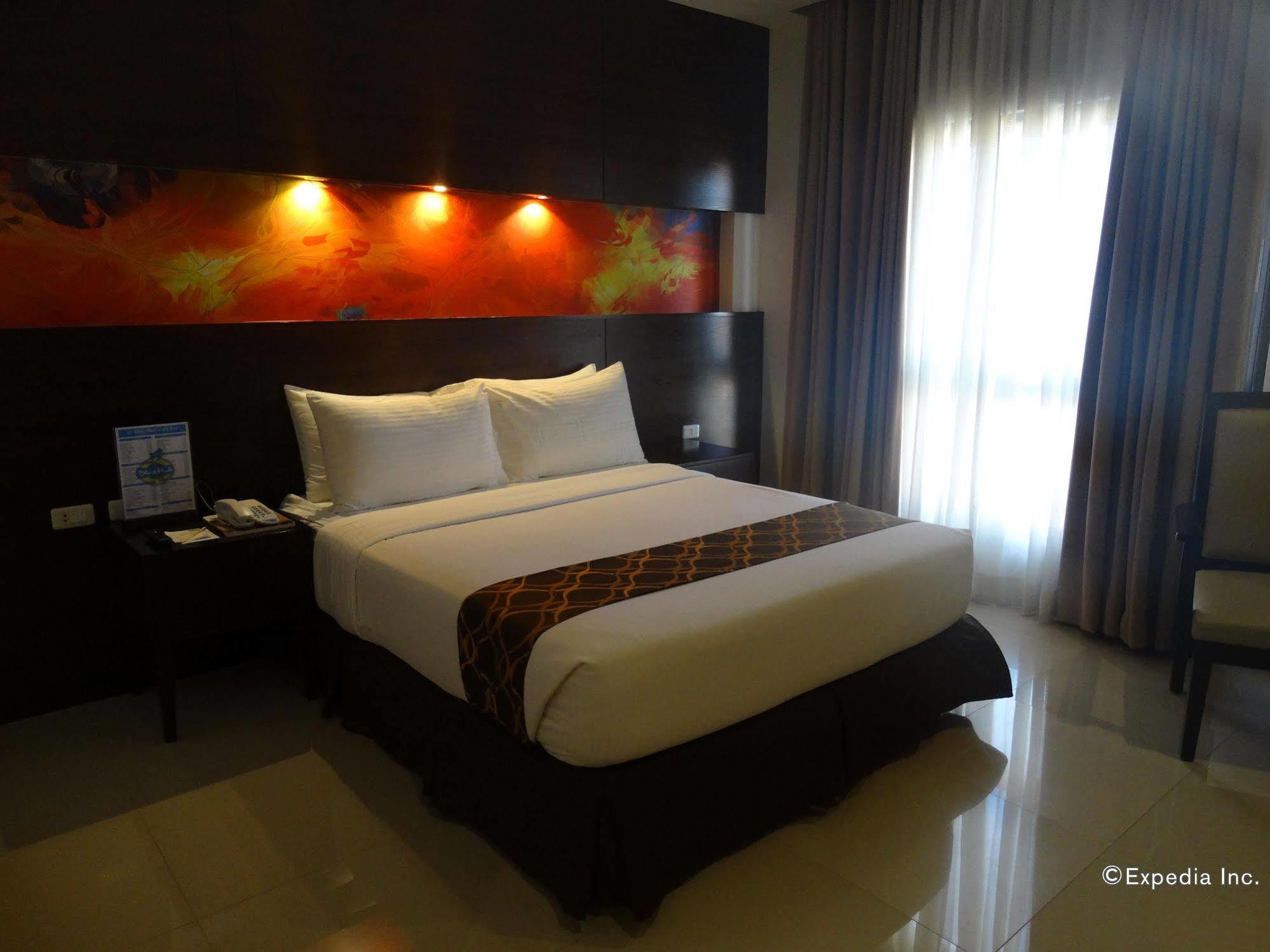 Infinity Suites Davao Luaran gambar