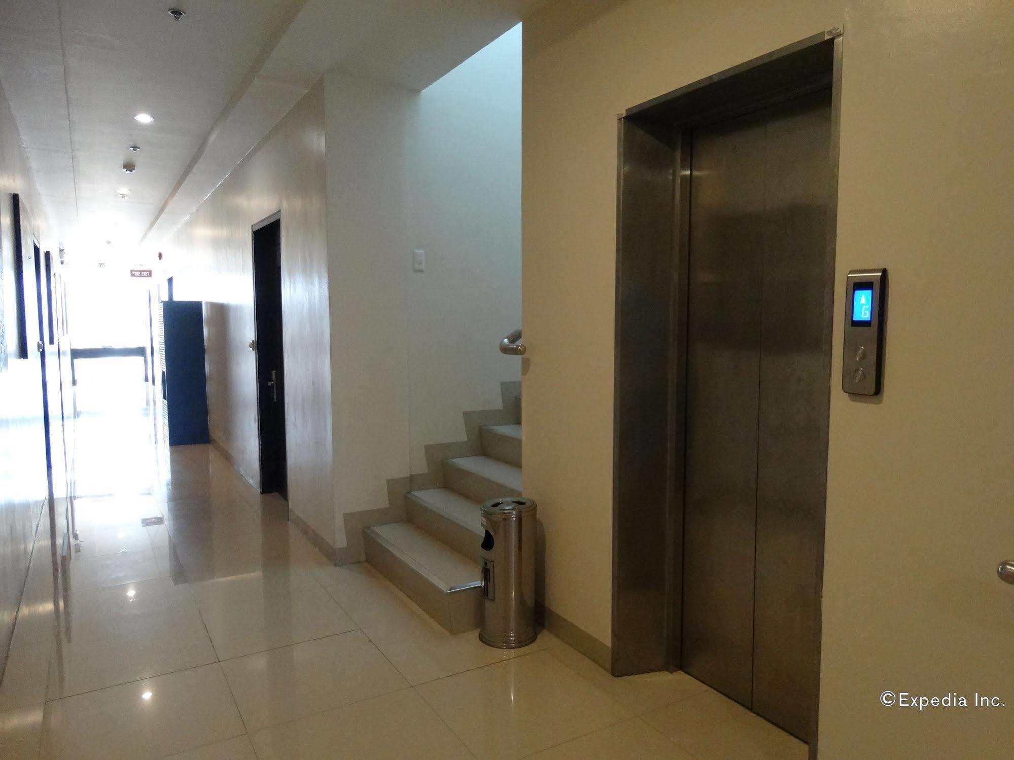 Infinity Suites Davao Luaran gambar