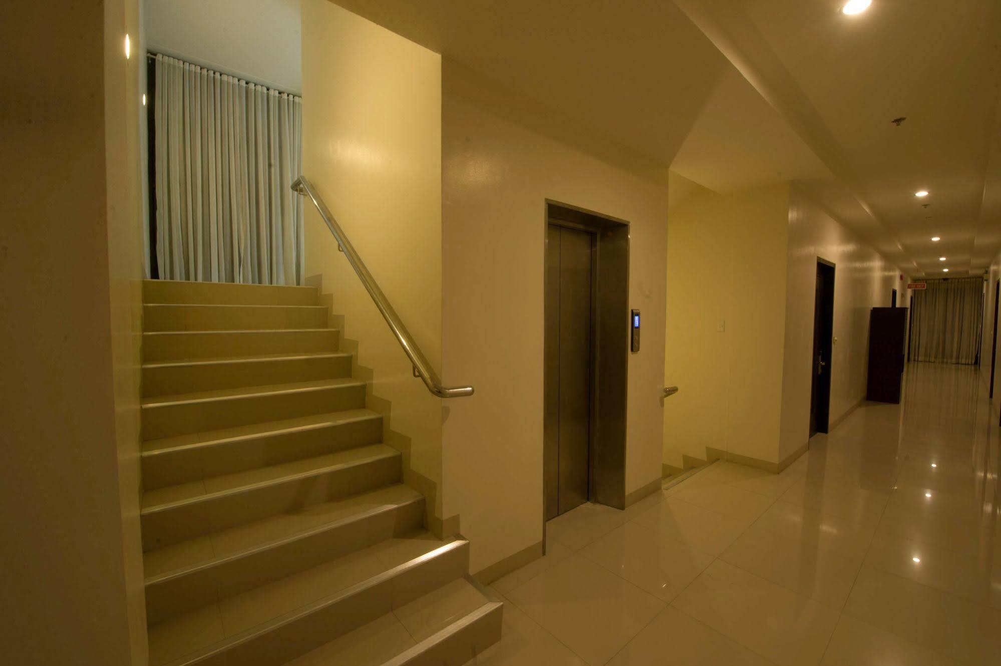 Infinity Suites Davao Luaran gambar